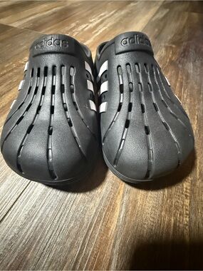Adidas Adilette Clog Black/White Men's Size 7 Women's Size 8